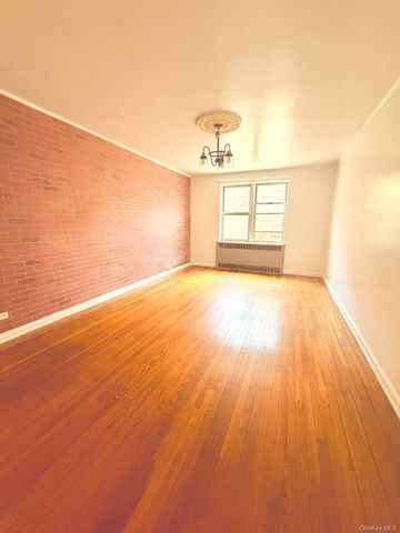 65-70 Booth Street 2B, Rego Park, NY 11374