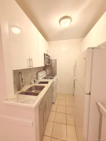 65-70 Booth Street 2B, Rego Park, NY 11374