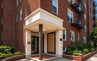 65-70 Booth Street 2B, Rego Park, NY 11374