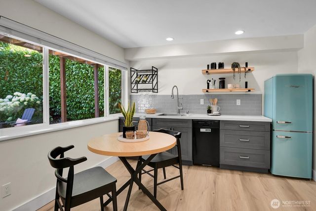 1714 NE Brockman Place, Seattle, WA 98125