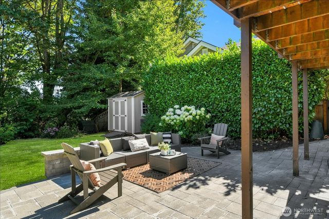 1714 NE Brockman Place, Seattle, WA 98125