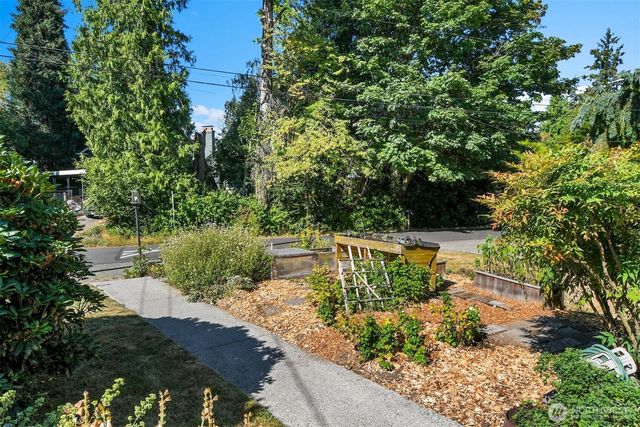 1714 NE Brockman Place, Seattle, WA 98125