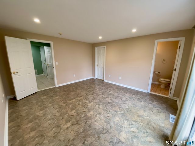 65 Sandpiper Crescent 65, Milford, CT 06460