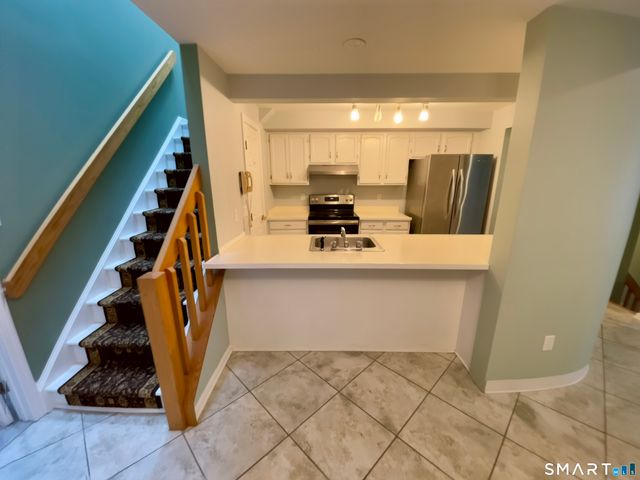 65 Sandpiper Crescent 65, Milford, CT 06460