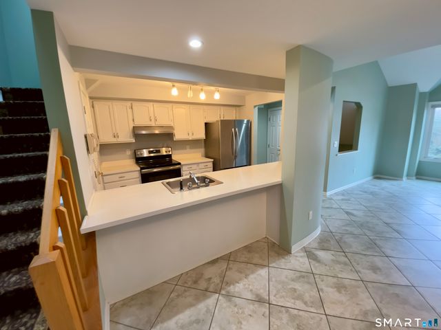 65 Sandpiper Crescent 65, Milford, CT 06460