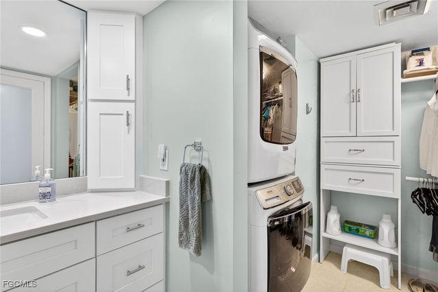 1341 Middle Gulf DR 2-A, Sanibel, FL 33957