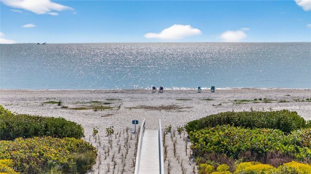 1341 Middle Gulf DR 2-A, Sanibel, FL 33957