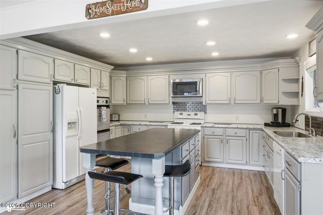 2871 E Fairview Loop, Wasilla, AK 99654