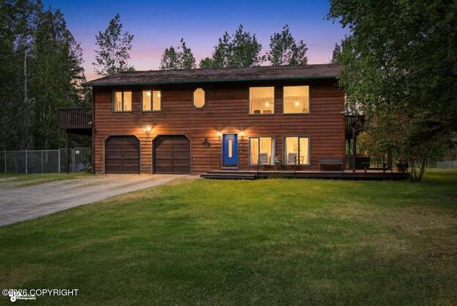 2871 E Fairview Loop, Wasilla, AK 99654