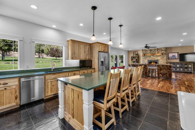 10135 NW Coyner Avenue, Redmond, OR 97756