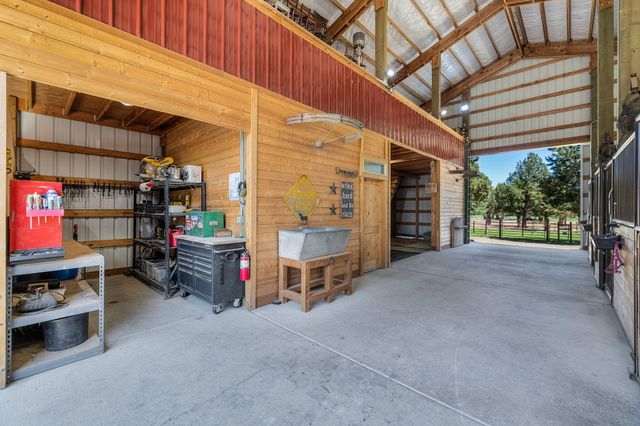 10135 NW Coyner Avenue, Redmond, OR 97756