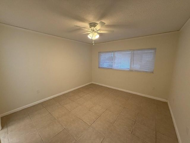 265 SW 7th Street 4, Boca Raton, FL 33432