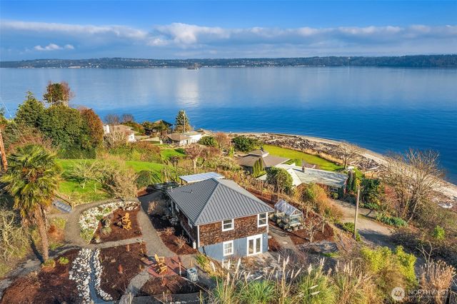 8017 SW Dilworth Road, Vashon, WA 98070