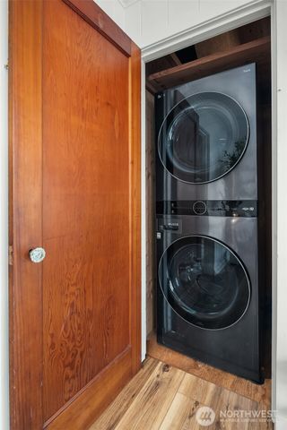 8017 SW Dilworth Road, Vashon, WA 98070