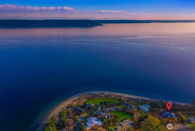 8017 SW Dilworth Road, Vashon, WA 98070