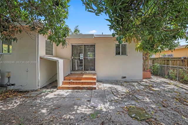 579 NW 119th St, Miami, FL 33168