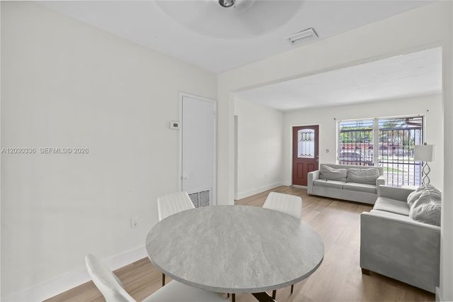 579 NW 119th St, Miami, FL 33168