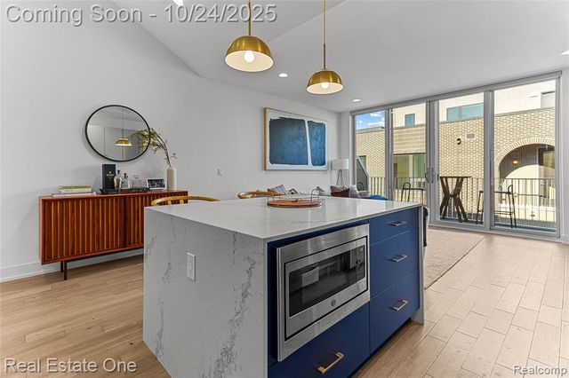 2837 Brush, Detroit, MI 48322