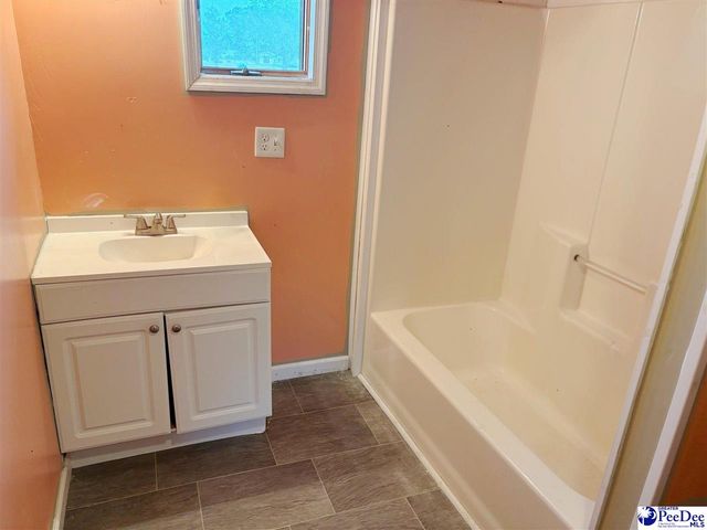 316 N Leo Road, Lake City, SC 29560