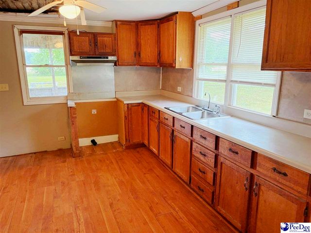 316 N Leo Road, Lake City, SC 29560