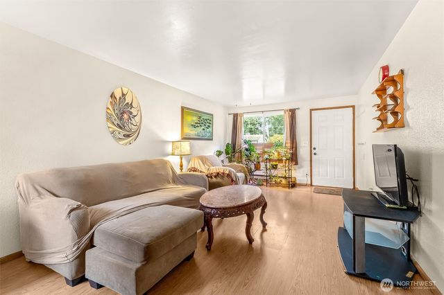 10016 52nd Drive NE, Marysville, WA 98270