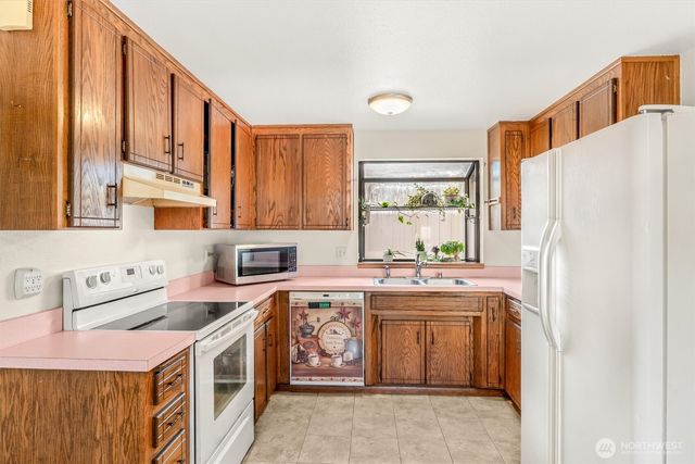 10016 52nd Drive NE, Marysville, WA 98270