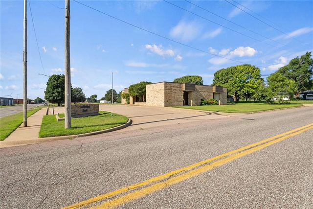 400 S Main Avenue, Custer City, OK 73639