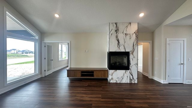 12235 Blue Jay Trail, Fort Wayne, IN 46814