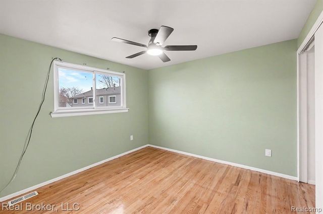 27618 Marcia Avenue, Warren, MI 48093