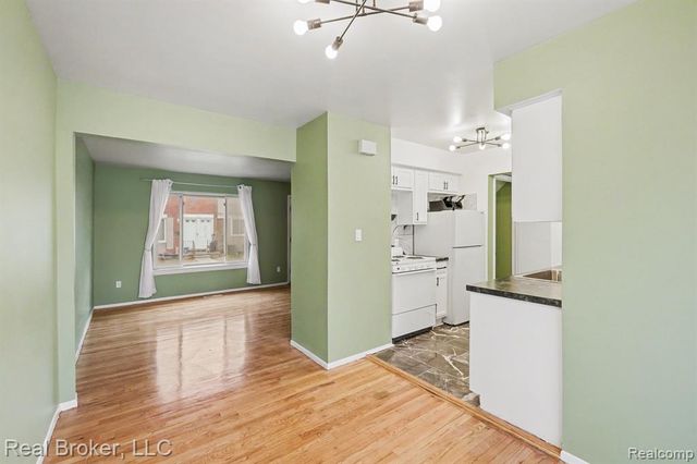 27618 Marcia Avenue, Warren, MI 48093