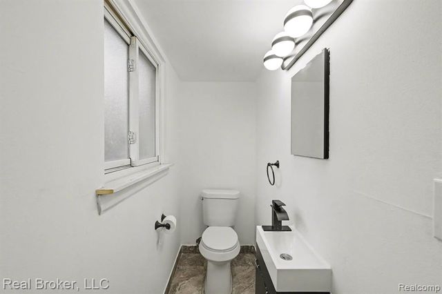 27618 Marcia Avenue, Warren, MI 48093