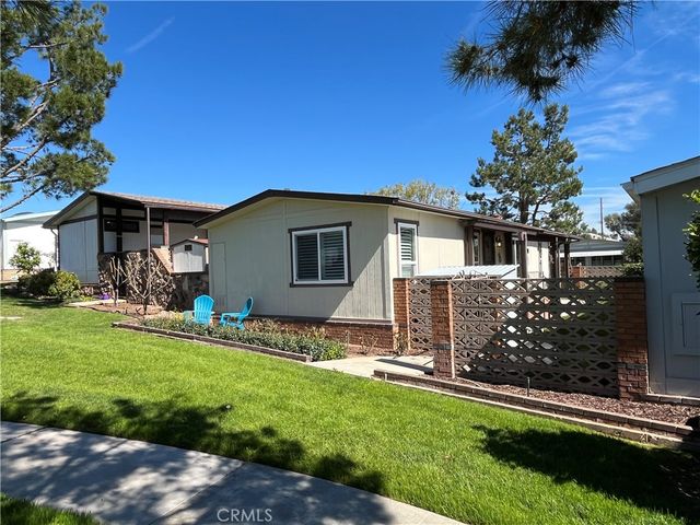 751 Village Lake, Brea, CA 92821