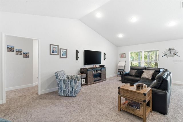 47 VILLAGE CENTER DRIVE, Homosassa, FL 34446