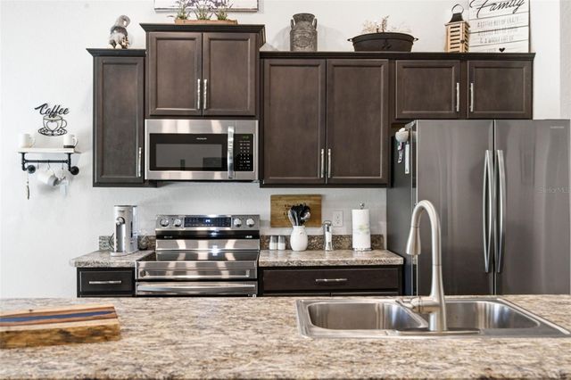 47 VILLAGE CENTER DRIVE, Homosassa, FL 34446