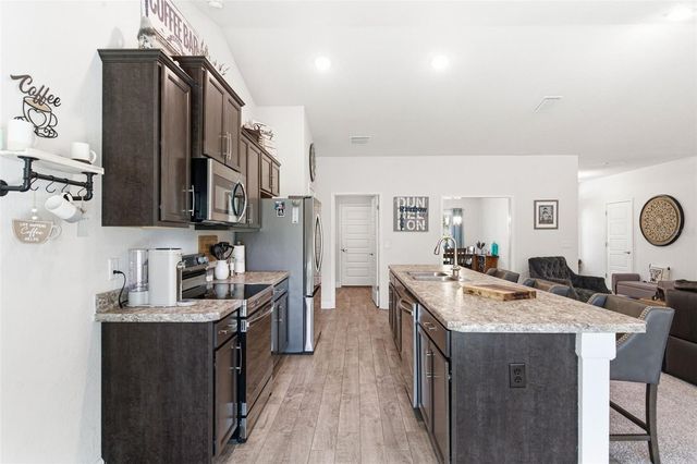 47 VILLAGE CENTER DRIVE, Homosassa, FL 34446