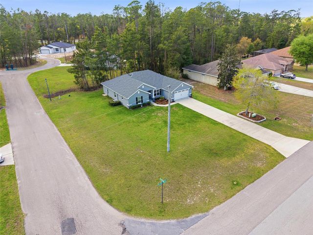 47 VILLAGE CENTER DRIVE, Homosassa, FL 34446