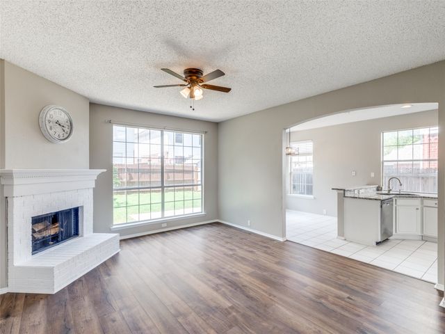 4713 Park Downs Drive, Fort Worth, TX 76137