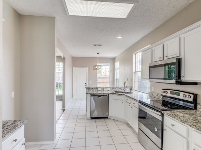 4713 Park Downs Drive, Fort Worth, TX 76137