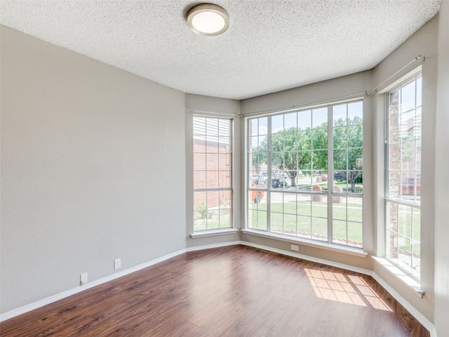 4713 Park Downs Drive, Fort Worth, TX 76137