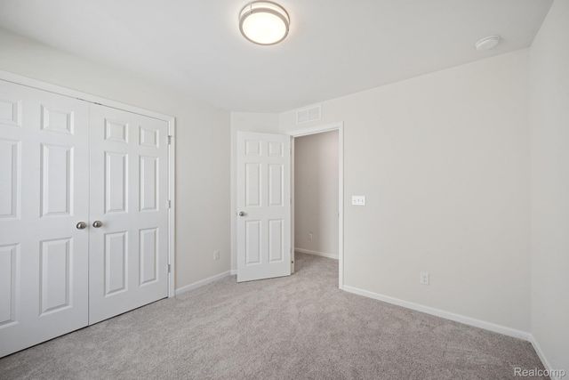 370 Edge Brook, Holly Township, MI 48442