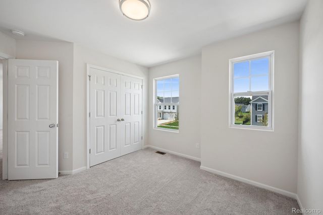 370 Edge Brook, Holly Township, MI 48442