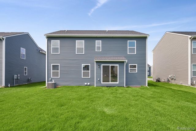 370 Edge Brook, Holly Township, MI 48442