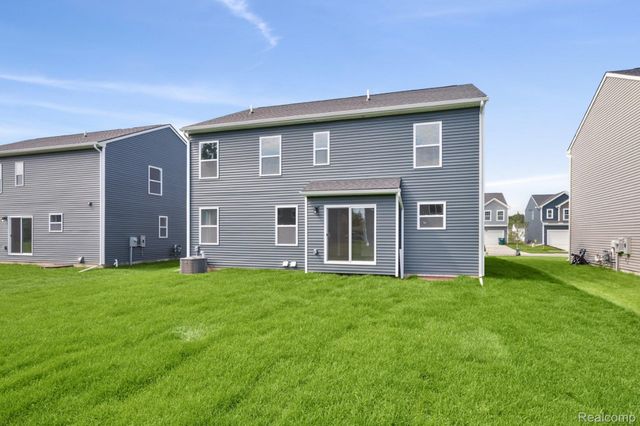 370 Edge Brook, Holly Township, MI 48442