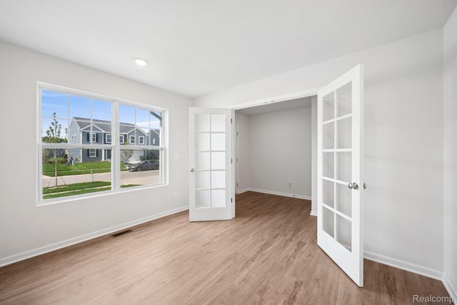 370 Edge Brook, Holly Township, MI 48442