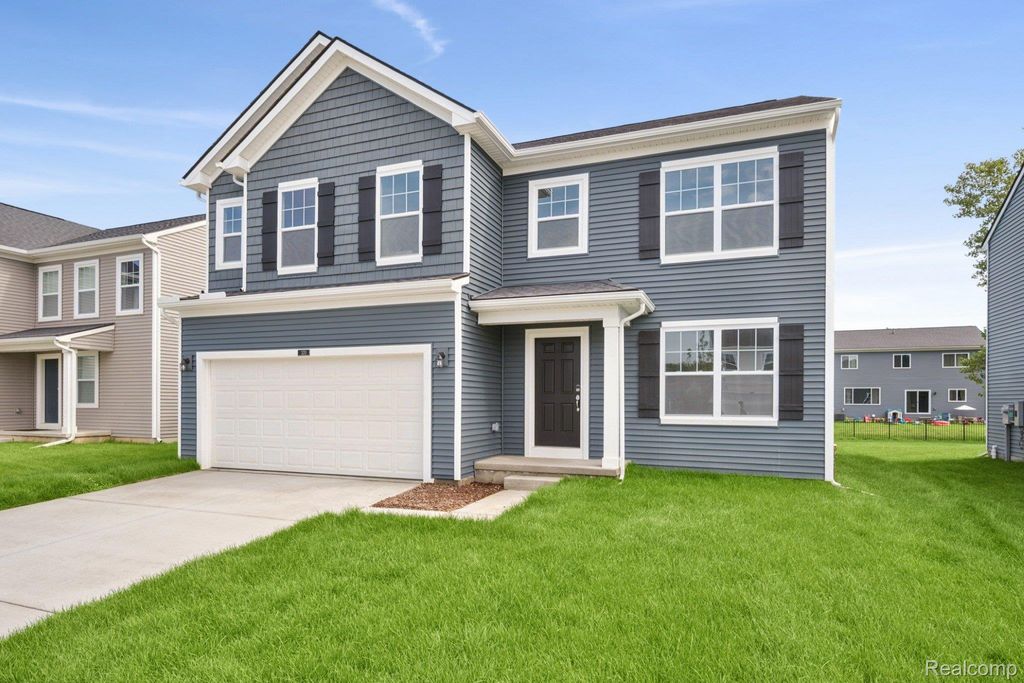 370 Edge Brook, Holly Township, MI 48442