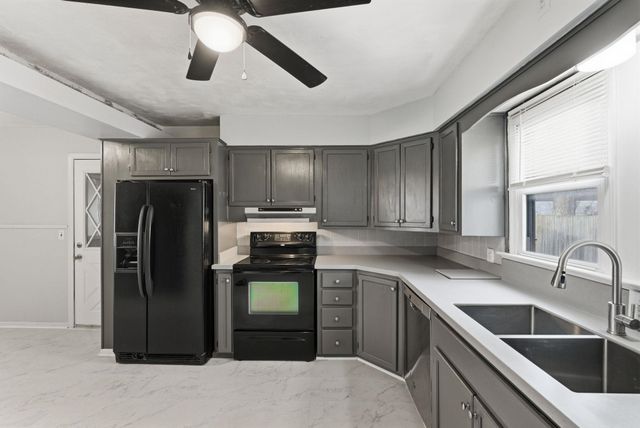 234 W Summey St, Wichita, KS 67217