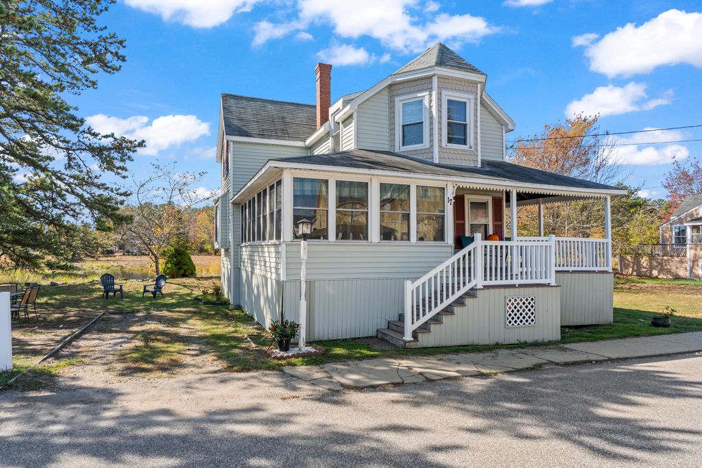 17 Randall Avenue, Old Orchard Beach, ME 04064 — photo 2