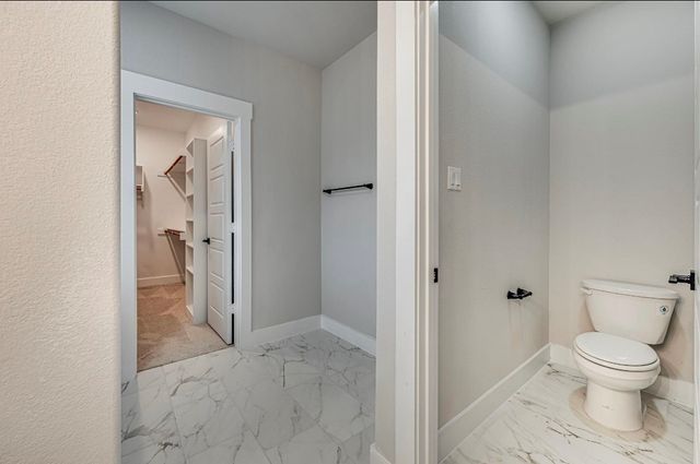 619 Escovedo Drive, Italy, TX 76651