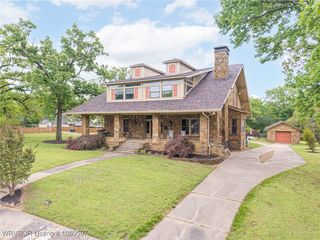 2122 S W Street, Fort Smith, AR 72901