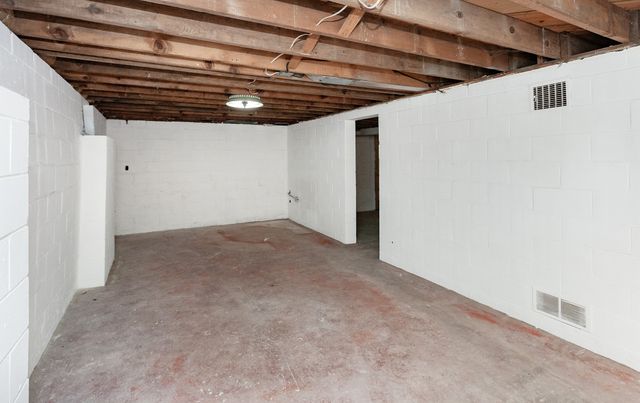 1439 57th Street, Des Moines, IA 50311